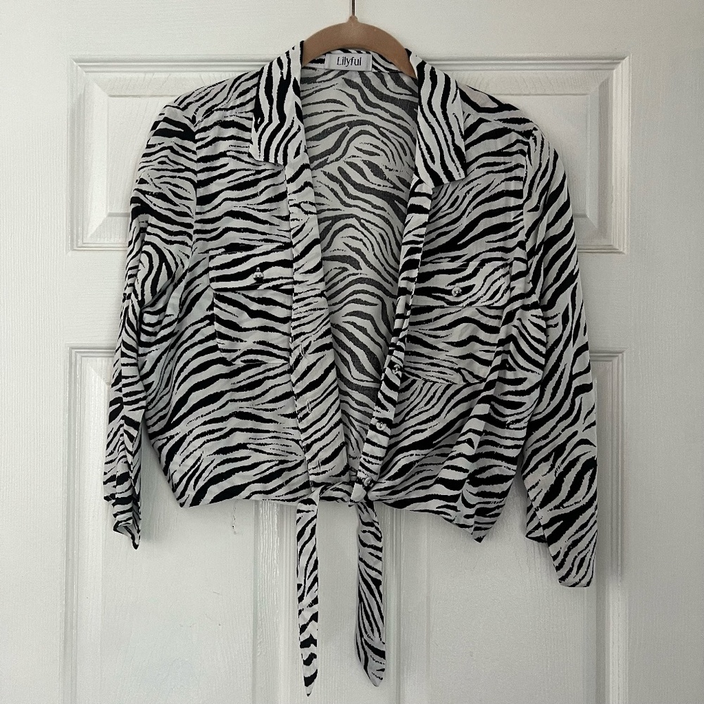Zebra Front Tie Quarter Sleeve Top